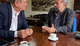 Lessa vai disputar Senado e pode tirar votos da oposição