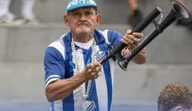 Idoso é morto a tiros em barraca onde vendia medicamentos no bairro da Levada, em Maceió