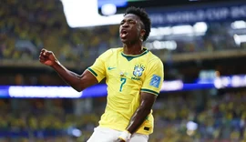 CBF protesta junto à Fifa contra gol anulado de Vini Jr. na vitória sobre a Escócia