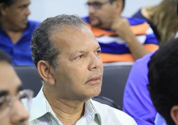 Justiça bloqueia bens de ex-prefeito de Atalaia acusado de improbidade administrativa