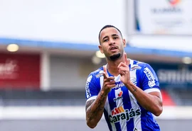 CSA anuncia permanência do atacante Marco Túlio no clube