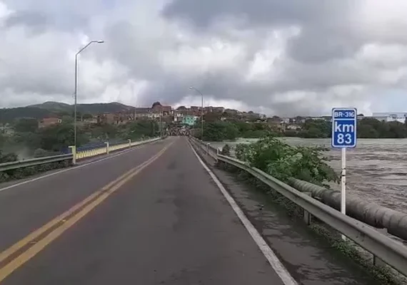 Mulher morre após ser atropelada e cair de ponte em Santana do Ipanema