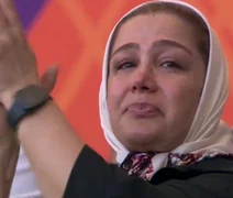 Torcedora do Irã chora ao ouvir o hino de seu país; entenda o motivo