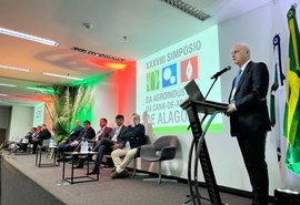 Presidente do Sindaçúcar-AL participa de palestra de abertura do 39º Simpósio da CCana