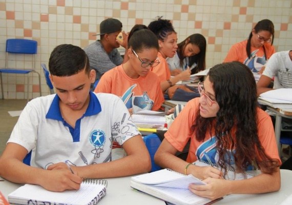 Confirmação de matrículas da Educação de Jovens e Adultos termina nesta sexta-feira (8)