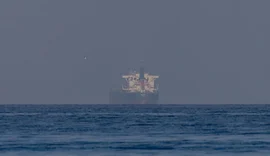 Irã ameaça voltar a fechar Estreito de Ormuz em meio a bloqueio naval dos EUA