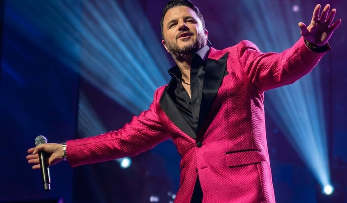 Maurício Manieri celebra o Dia dos Namorados em show especial nesta quinta-feira na Vibra