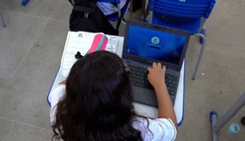 Internet já conecta mais de mil escolas públicas em Alagoas; meta é universalizar acesso até 2026