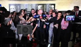 Renan amplia cerco na investigação do Master com a PF e no STF