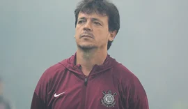 Corinthians perde titular para clássico com Santos após cartão amarelo