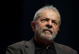 Lula se diz feliz com pesquisa e quer liberdade