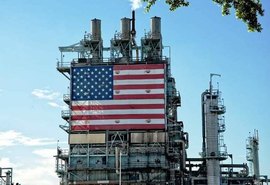 Nos EUA, preço do barril de petróleo fecha em nível negativo pela 1ª vez na história