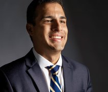 Alinhado com JHC e com Paulo Dantas: a habilidade do presidente da Câmara de Maceió