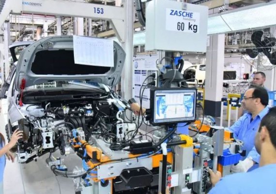 Gigante dos carros avalia cortar até 100 mil empregos no mundo