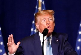 Aprovação de Trump cai com escalada de mortos por covid-19 nos EUA