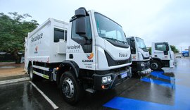 Arapiraca é agraciada com mais dois caminhões compactadores e dois caminhões-pipa