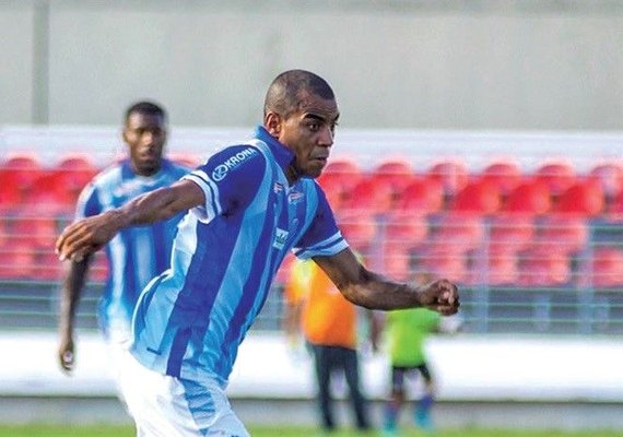 CSA anuncia a rescisão de contrato com Régis