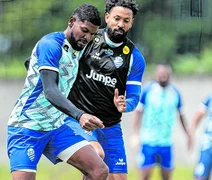 CSA promete quitar salários atrasados antes de duelo em Manaus