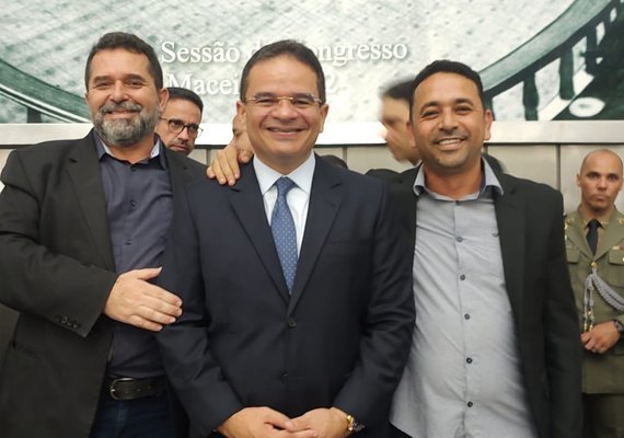 Presidente da Unicafes-AL prestigia posse de deputados estaduais eleitos