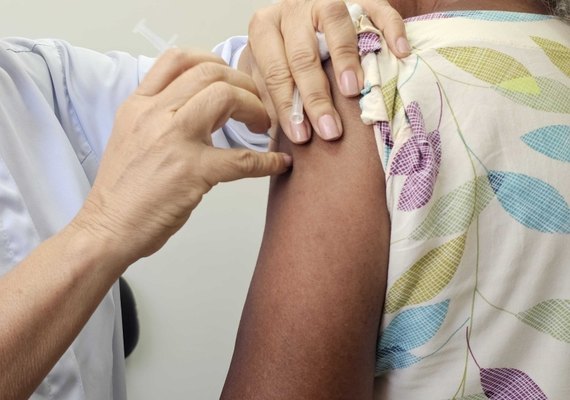 Vacinação contra meningite C segue até esta sexta em Maceió; confira onde se vacinar