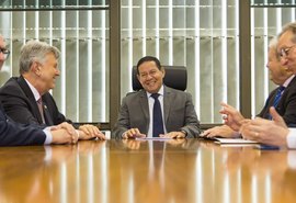 Desenvoltura de Mourão desperta a ira de evangélicos