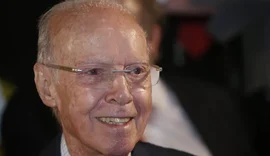 Zagallo apresenta melhorias em seu quadro médico, aponta novo boletim