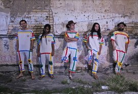 Banda de Arapiraca, Quiçaça, disponibiliza show gratuito no Youtube