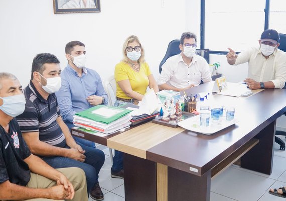 Palmeira firma parceria com agricultores para aquisição de alimentos para merenda escolar