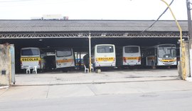 Deserto de informação: Semed e empresa de transporte escolar municipal silenciam após denúncias