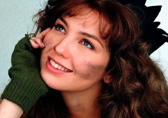 Em entrevista a rádio, Thalia revive traumas e revela o porquê de não atuar mais em novelas