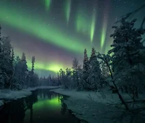 Tempestades solares vão manter auroras boreais em locais não habituais; entenda