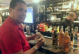Técnico Luxemburgo ganha prêmio com cachaça de Alagoas