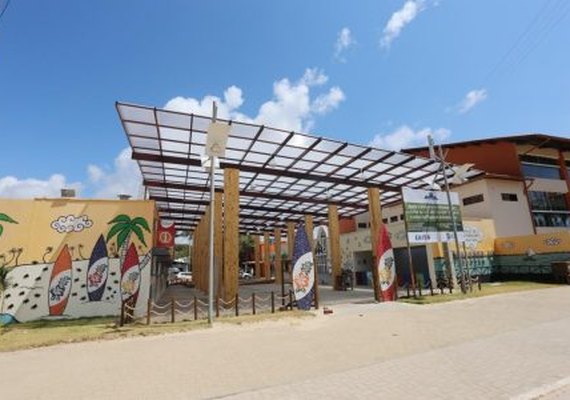 Prefeitura melhora Espaço Gourmet na Praia do Francês