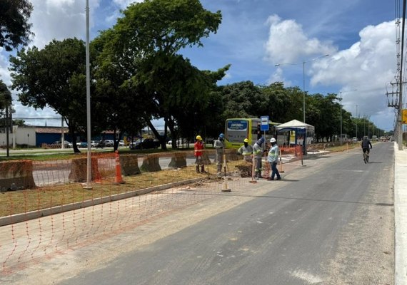 Ampliação da Durval de Góes Monteiro avança com novo trecho em acabamento