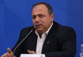 Pazuello diz em vídeo que entregou vacinas antes do planejado