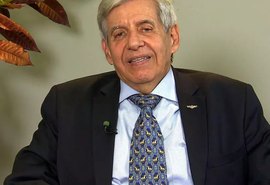 Ministro Augusto Heleno está com Coronavírus e aguarda contraprova
