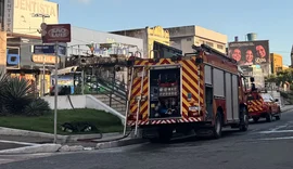 Incêndio destrói parte da tradicional Banca Júnior no Centro de Arapiraca