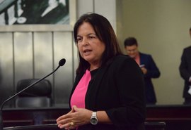 Fátima Canuto quer proibir a utilização de sacolas plásticas em Alagoas
