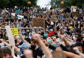 Conselho em Minneapolis vê alternativa para substituir polícia