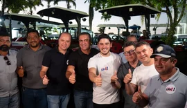 Maragogi recebe tratores para fortalecer agricultura familiar