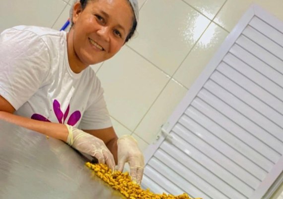 Iniciativa com sururu na Educação de Maceió garante sustento de marisqueiras
