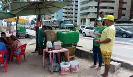 IMA entrega toneladas de alimentos a ambulantes da orla de Maceió, nesta quarta (15)