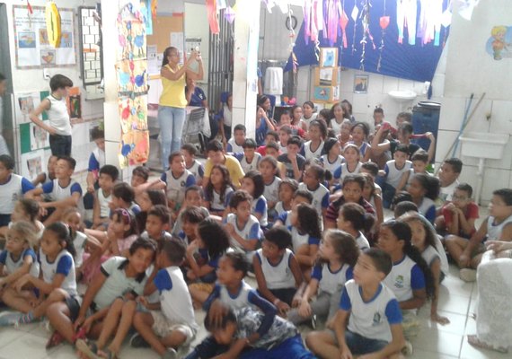 Semana de Arte movimenta escola no Benedito Bentes