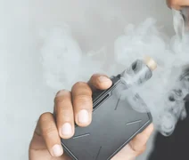 Cigarro eletrônico domina consumo de nicotina entre jovens em Alagoas