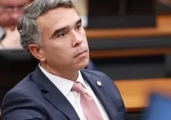 PEC da Blindagem: “votei porque a bancada fechou questão”, diz Rafael