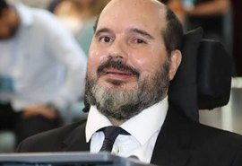 Hemerson Casado promove encontro de amigos em sessão de cinema gratuita