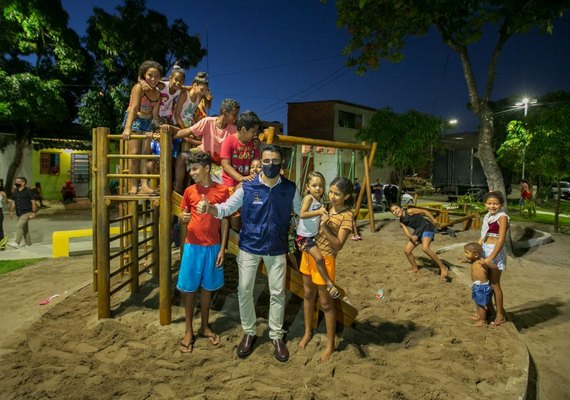 Prefeitura de Maceió inaugura revitalização da Praça Virgem dos Pobres I