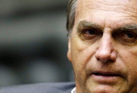Bolsonaro se reúne com Janaína e participa do 'Roda Viva'