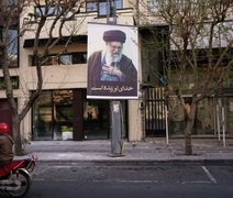 Morte de Khamenei fortalece governo iraniano e une população contra EUA