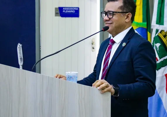 Vereador de Maceió faz homenagem tripla à família do deputado Antonio Albuquerque